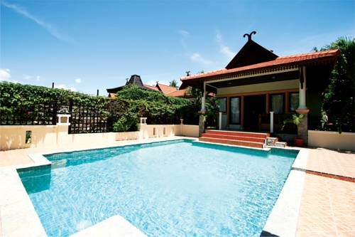 IStana Pool Villas & Spa