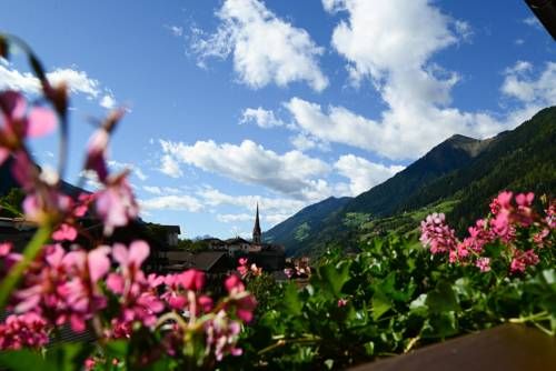 Outdoor Pictures 13