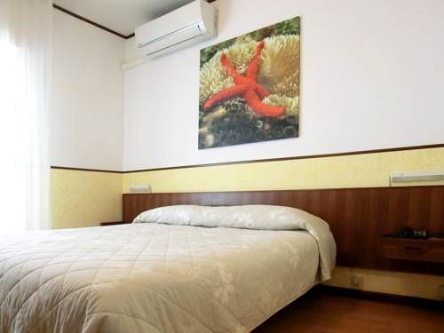Hotel Carol