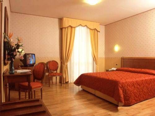 Hotel Holiday Sul Lago