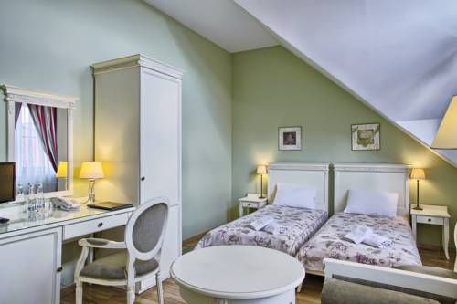 Villa Estera - Hotel & Restauracja