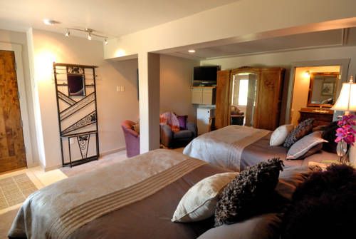 Swan River Inn