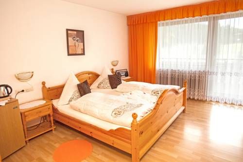 Waldhotel Auerhahn B&B Bed & Breakfast