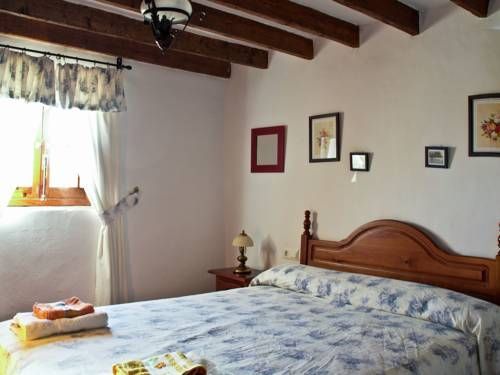 Comfortable Cotttage in Periana with Swimming Pool