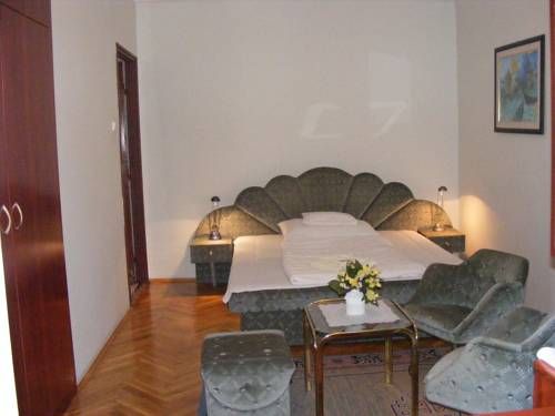 Hotel Fama