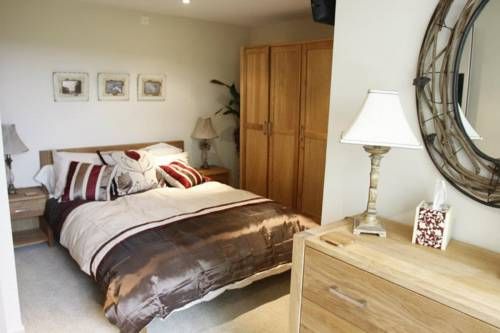 The Strawbury Duck Inn