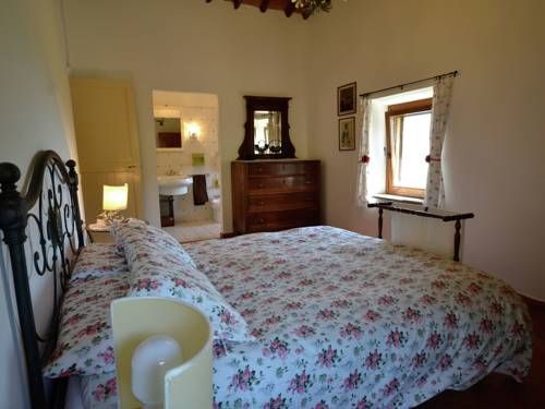 Warm Holiday Home in Vicopisano with Swimming Pool