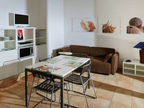 Seafront Apartment in Apulia with shared garden