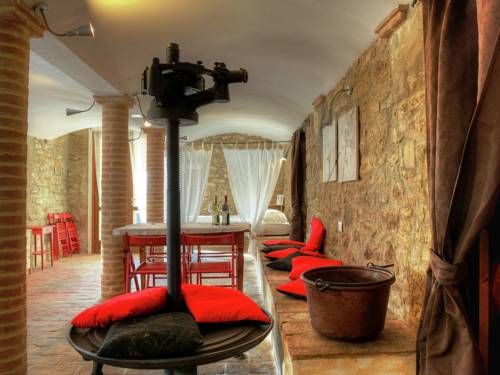 Heritage Holiday Home in Modigliana with Swimming Pool