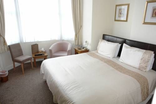 Cedar Lodge