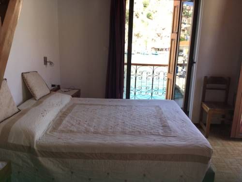 Captain's Suites