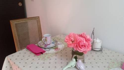 Les Trois Roses