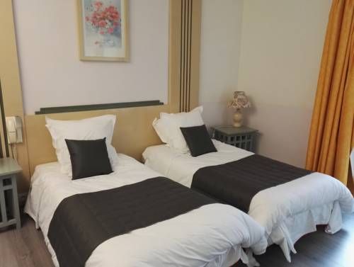 Brit Hotel Le Laca