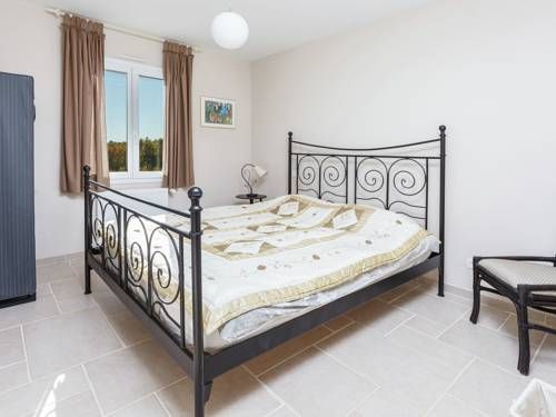 Luxury Villa in Cazals with Swimming Pool