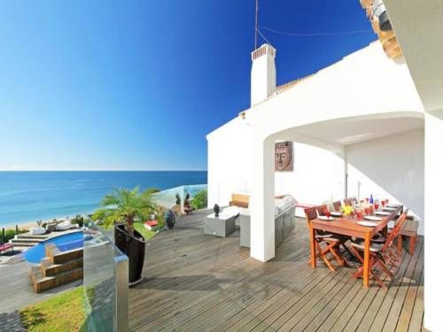 Beachfront Villa de la Plage private pool and jacuzzi, private path beach
