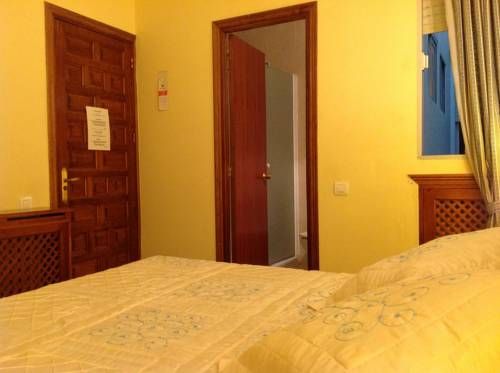 Hostal Cerezo 2