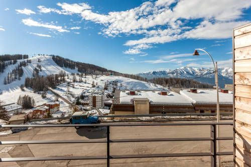 Outdoor Pictures 24