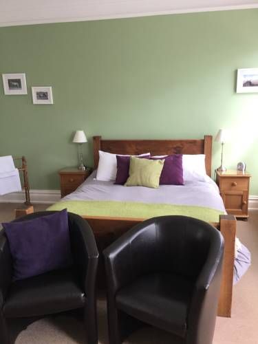 DAMSON LODGE