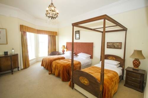 Emlagh House