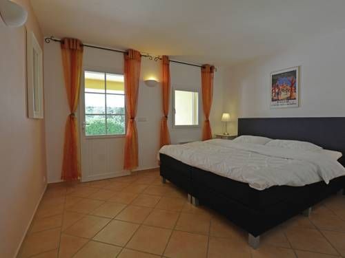 Spacious villa in Vidauban with seasonal private pool