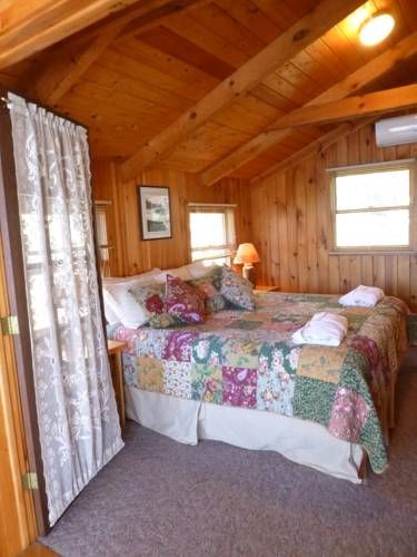 Ludlow's Island Resort