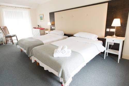Connemara Lake Hotel