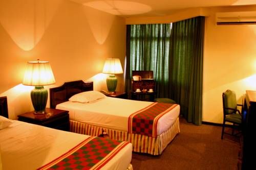 Hotel Centrepoint (Self Check In After 5PM)