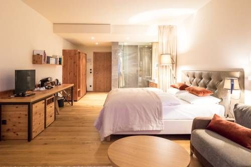 NIDUM - Casual Luxury Hotel