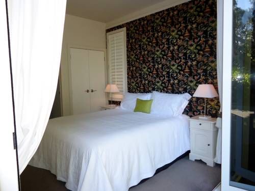 Plantation House Bed & Breakfast