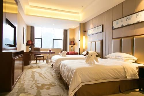 Darius International Hotel (Yunfu Bus Station)