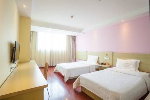 Lavande Hotel Xi'an Xiaozhai Subway Station Giant Wild Goose Pagoda