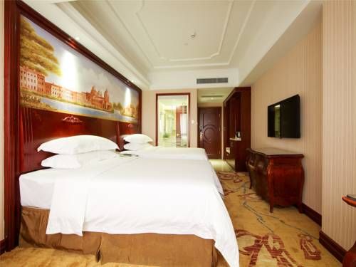 Vienna International Hotel Luogang Wanda Plaza