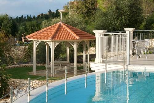 Vryonis Villa