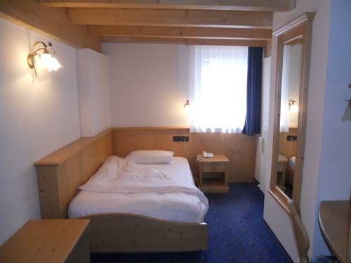 Hotel Siror
