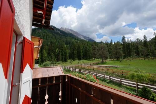 Outdoor Pictures 21