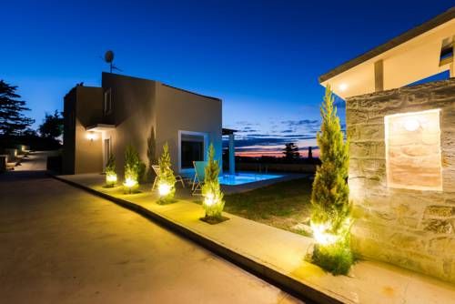 Outdoor Pictures 21