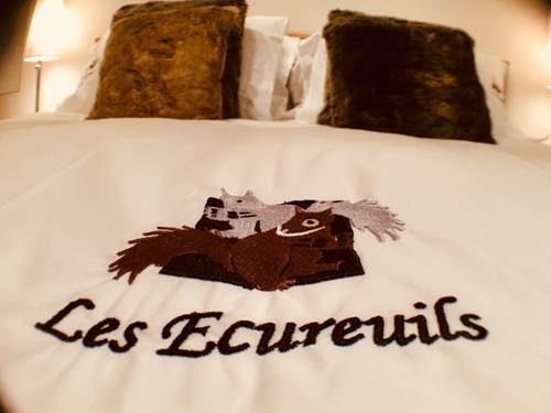 Les Ecureuils Squirrel Lodge