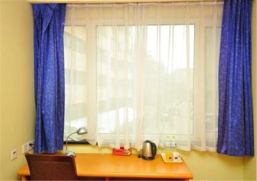 Home Inn Ji'nan Yingxiongshan Road
