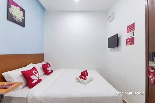 ZEN Rooms Colour Hotel