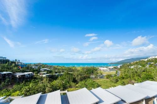 Azure Sea Whitsunday Resort