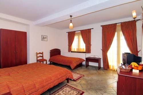 Chania Hotel