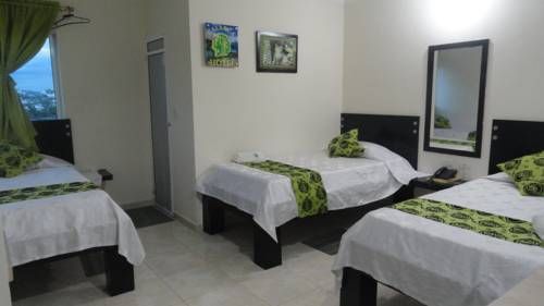 Hotel Calarca N1