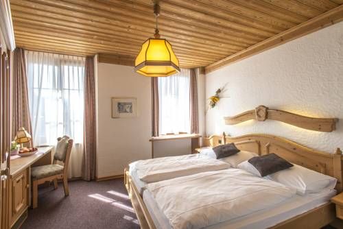 Hotel-Restaurant Weisses Kreuz