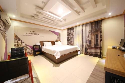 Hotel New Evergreen