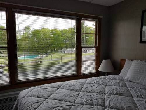 Grand View Motel and Cottages