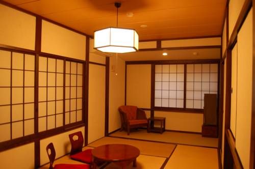 Kyodo Ryori No Yado Mataemu