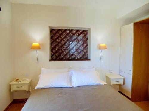 Alimunera Hotel