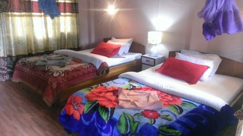 Safari Wildlife Lodge And Camp