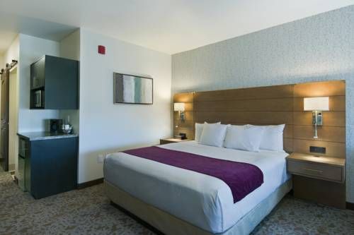 Oxford Suites Sonoma - Rohnert Park