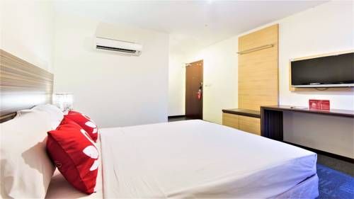 ZEN Rooms Basic Near I-City